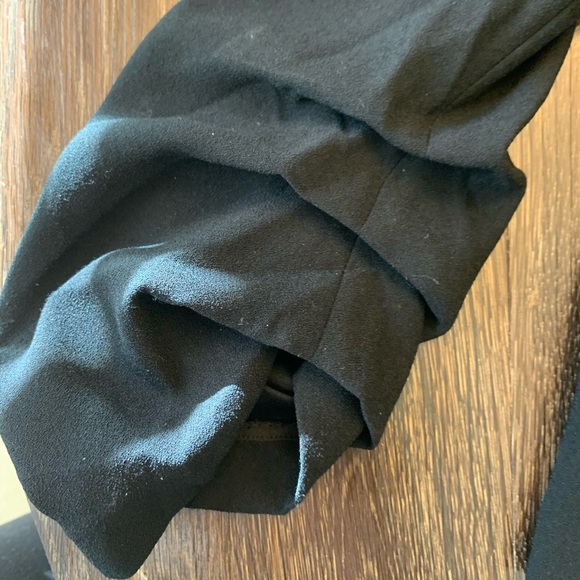 black blazer - Picture 3 of 4